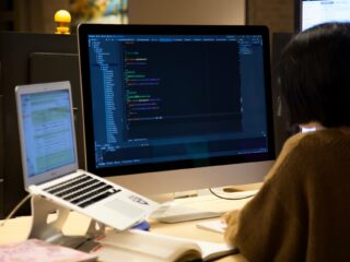 Windows Updateを一括管理するには？方法・ツール・導入メリットを情シス担当者向けに解説